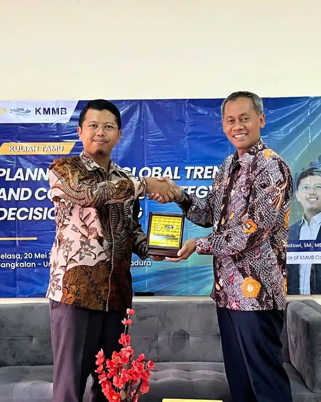kerja sama KMMB dan FEB UTM