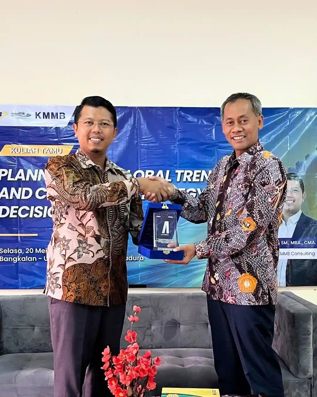 kerja sama KMMB dan FEB UTM